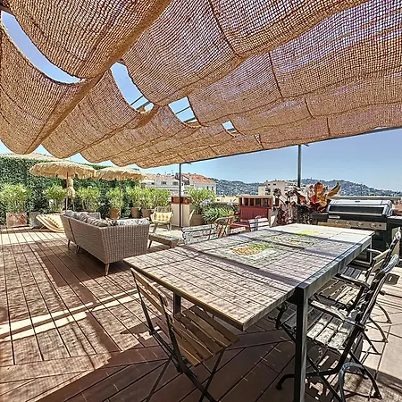 Intuition Rooftop Vaste Terrasse Daire